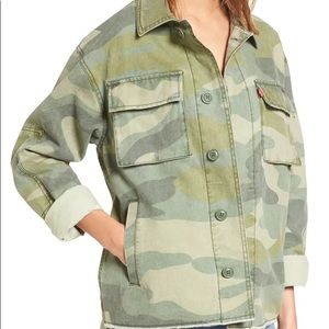 Camo Levi’s Women’s Denim Jacket Size M